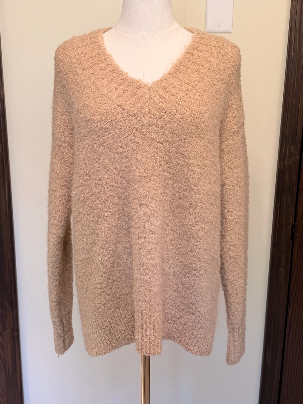 aerie Plush V-Neck Sweater in Light Beige